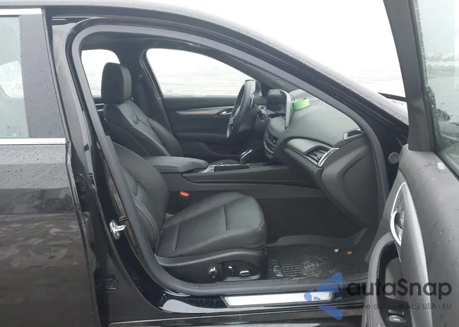 1G6DS5RK5T0101524: 44012140