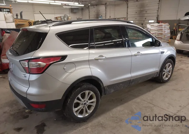 1FMCU9GD4JUA28758: 44011345