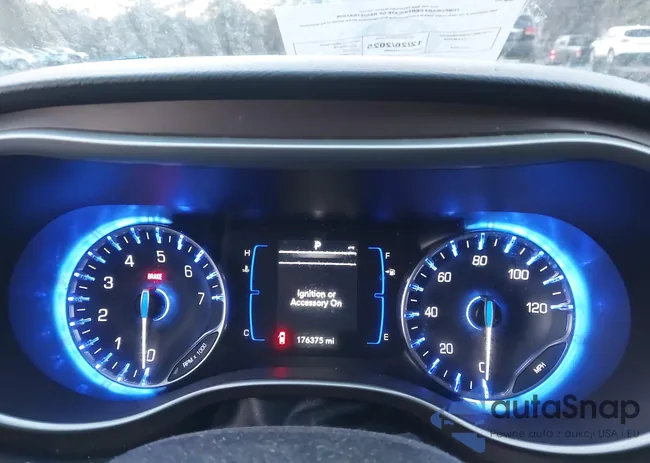 2C4RC1AG6KR644353: 44011353