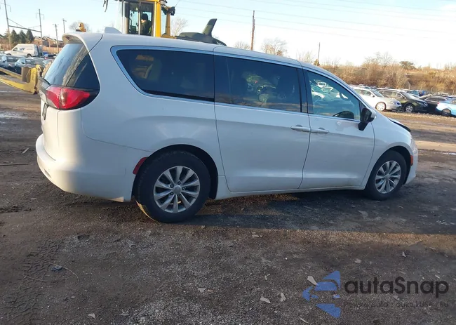 2C4RC1CG6JR275358: 44011402