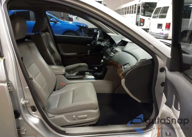 1HGCP3F80BA027902: 44011437