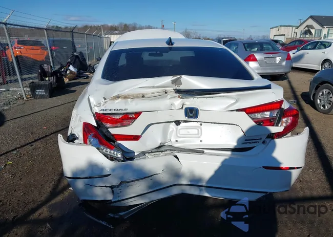 1HGCV3F26NA047724: 44011495