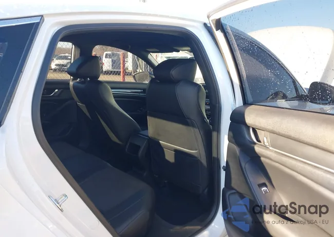 1HGCV3F26NA047724: 44011495