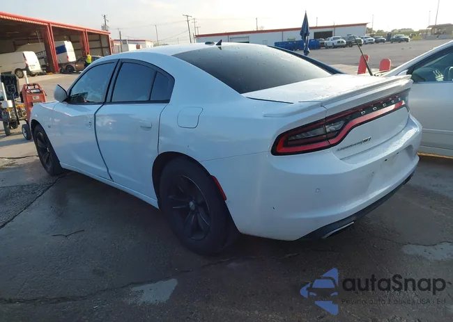 2C3CDXBG2FH726486: 44011517