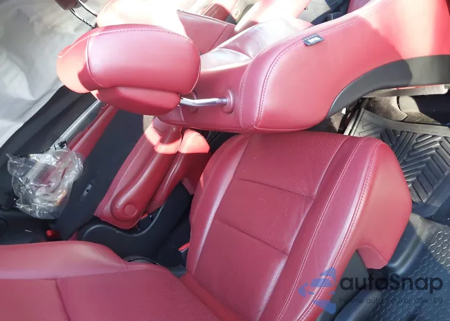 1C4SDJCT2JC312152: 44012692