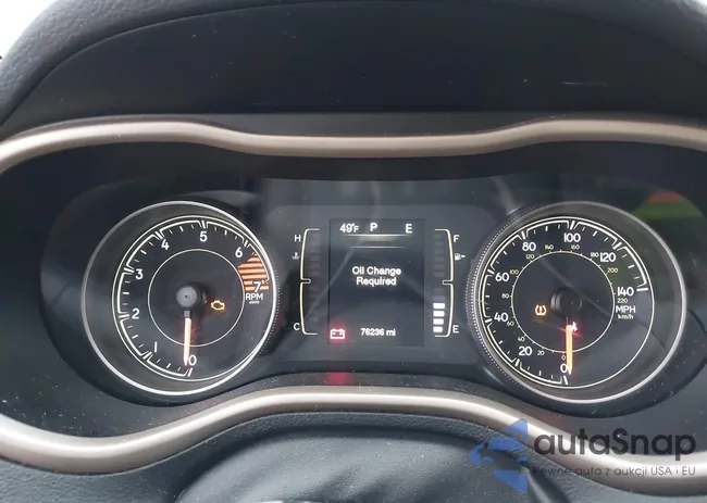 1C4PJLCB8HW541249: 44012702