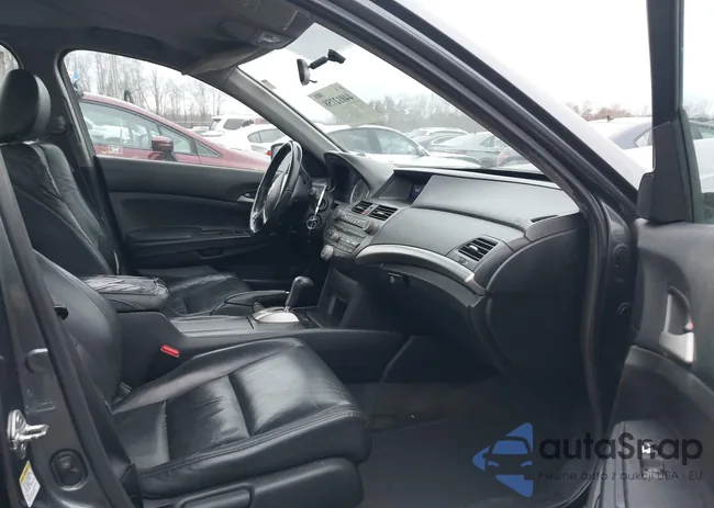 1HGCP2F65CA116116: 44012758