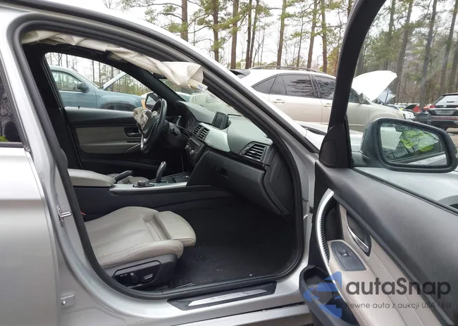 WBA3A9C59DF475295: 44012837