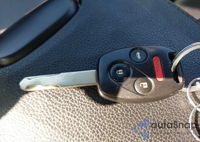 1HGCP2F68BA041829: 44012840