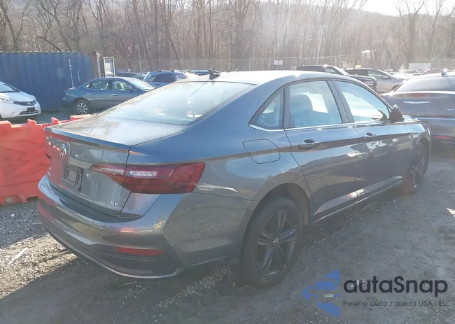 3VWEM7BU4RM099416: 44012843