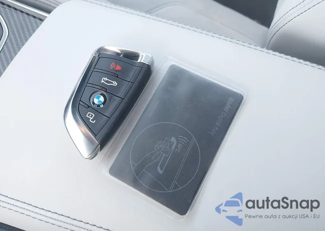 WBS43AY01RFS41684: 44012995