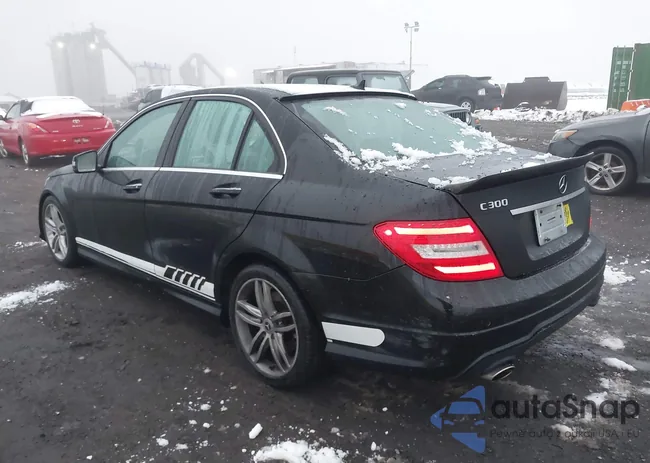 WDDGF8ABXER305977: 44013015