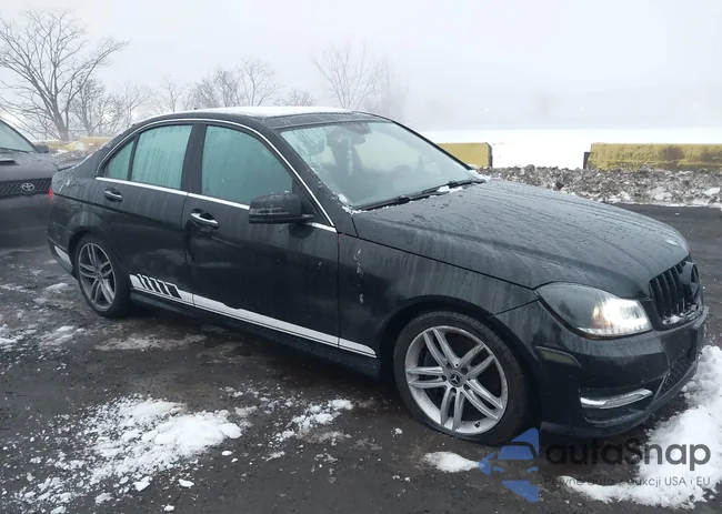 WDDGF8ABXER305977: 44013015