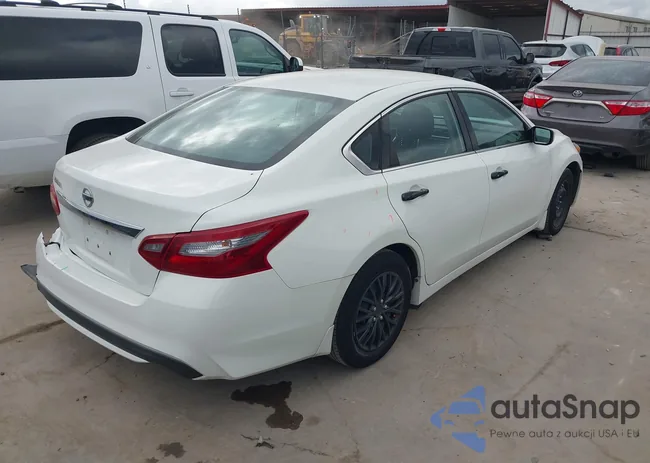 1N4AL3AP5JC472385: 44013164