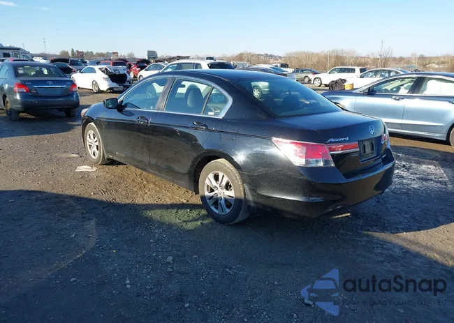 1HGCP2F68CA205808: 44013187