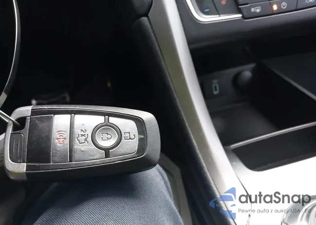 3FA6P0HD2HR202966: 44013209