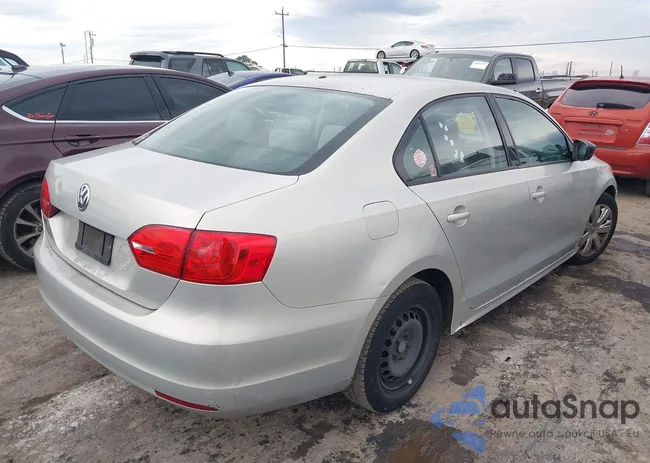 3VW1K7AJ4CM327630: 44012285