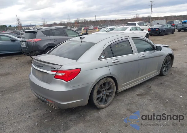 1C3CCBCG7DN744748: 44012305