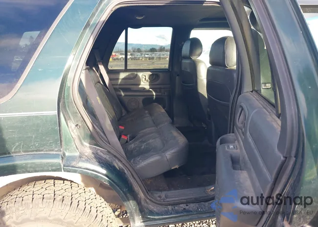 1GNDT13W82K166294: 44012396