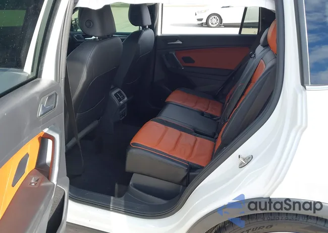 3VV4B7AX4LM178786: 44012586