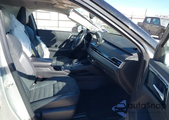 JA4J3UA82NZ011652: 44013813