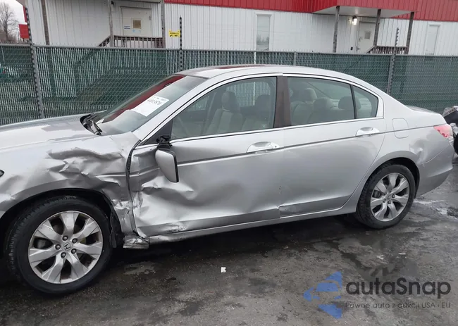 1HGCP3F89AA003645: 44013870