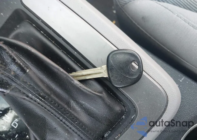 5NPD84LF8JH261852: 44013975