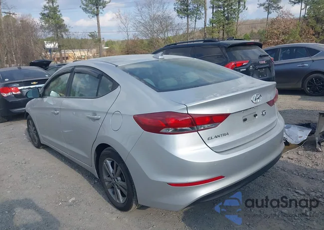 5NPD84LF8JH261852: 44013975