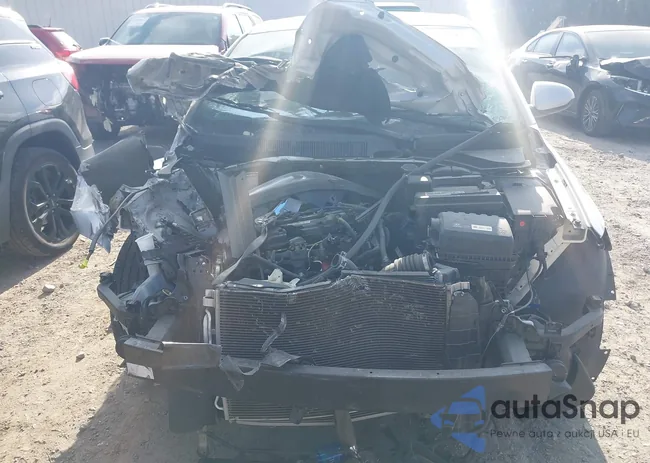 5NPD84LF8JH261852: 44013975