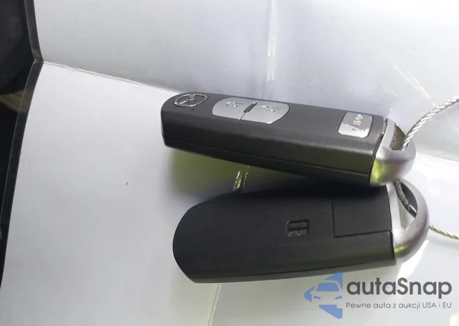 JM3KE4DY9F0458976: 44014047