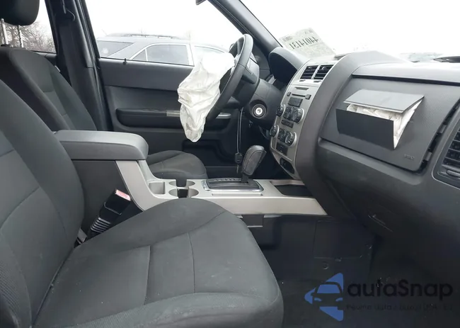 1FMCU931X8KE30480: 44014131