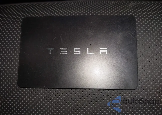 5YJ3E1EB2RF811148: 44014170