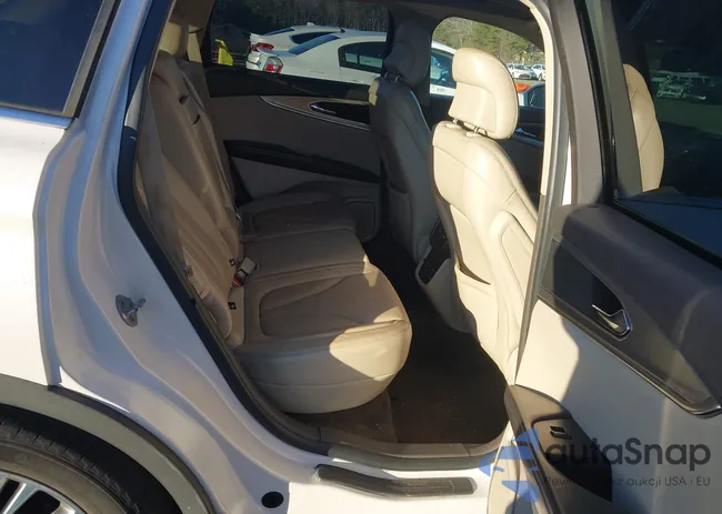 2LMPJ6LR1HBL15408: 44014238