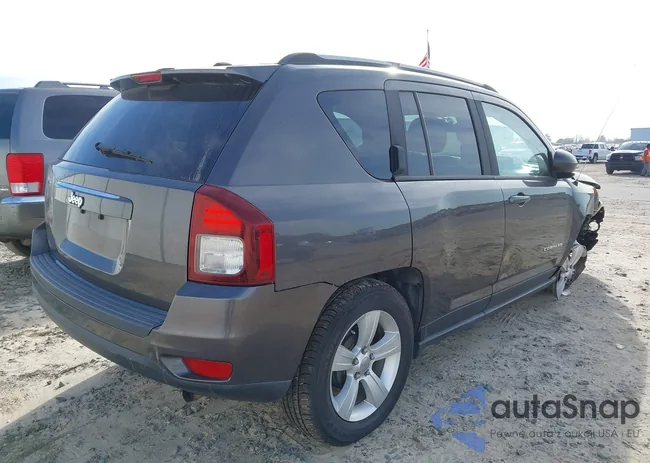 1C4NJCBA7GD621832: 44013422