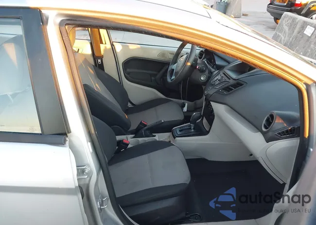 3FADP4AJ0CM218765: 44013542