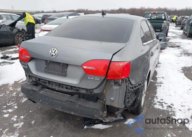 3VWDX7AJ6CM383096: 44013569