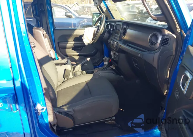 1C4HJXDN0MW738074: 44013615