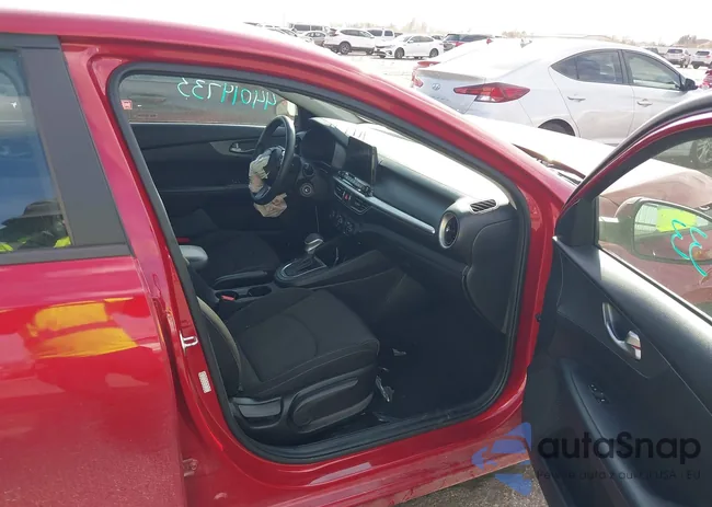 3KPF24AD3ME317720: 44014733