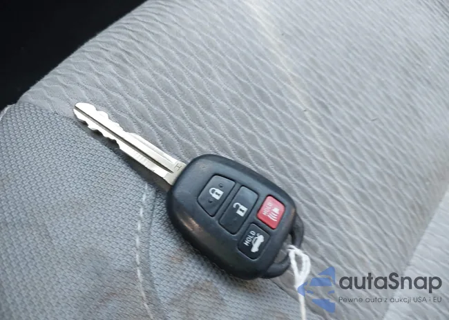 2T1BURHE4EC211653: 44014780