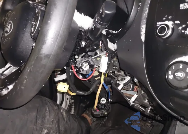 KNDJN2A20F7168111: 44014927