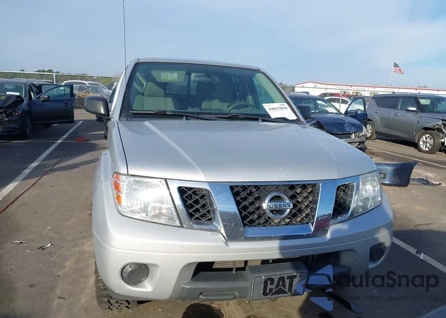 1N6AD0EV5KN777953: 44015099