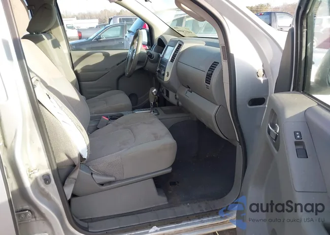 1N6AD0EV5KN777953: 44015099