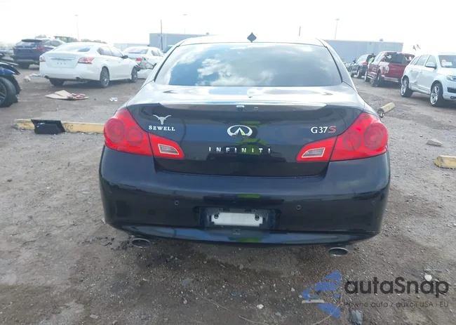 JN1CV6AP4DM711568: 44015108