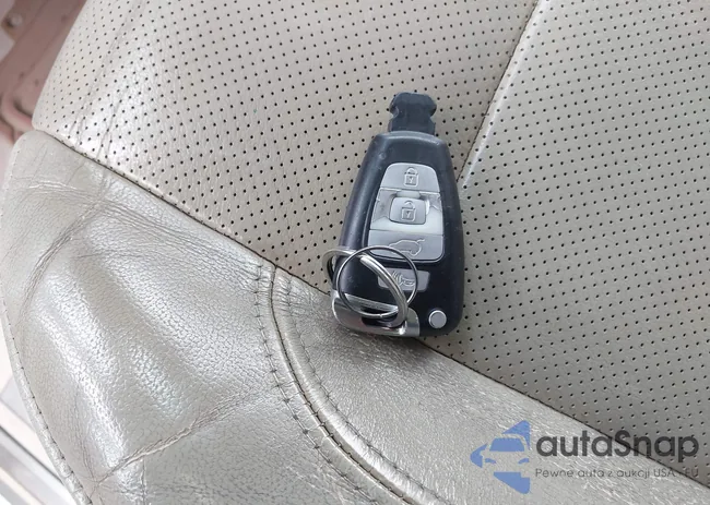 KM8NU13C18U030677: 44015137