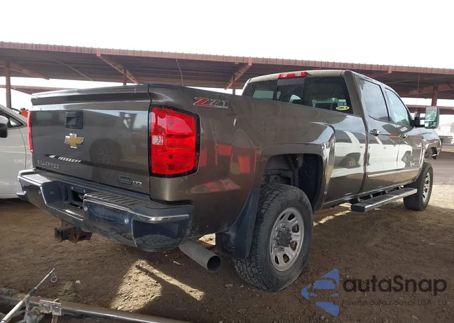 1GC1KWE8XFF133886: 44015163