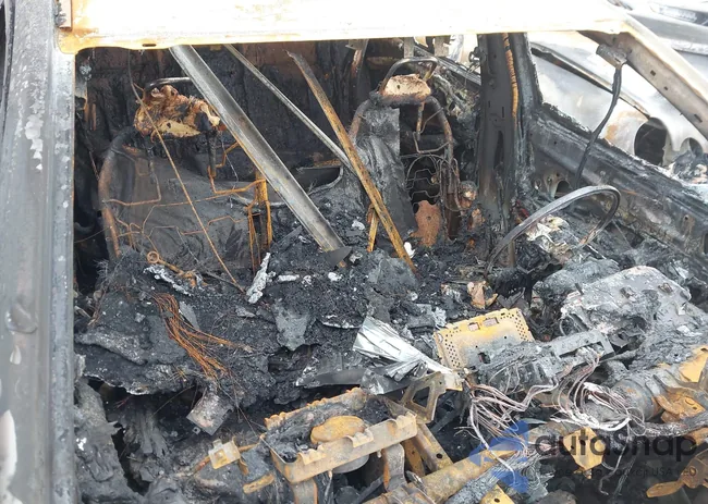 JM1GL1VM5J1306839: 44015206