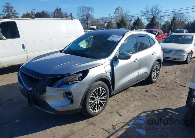 1FMCU0E18PUB41948: 44014319