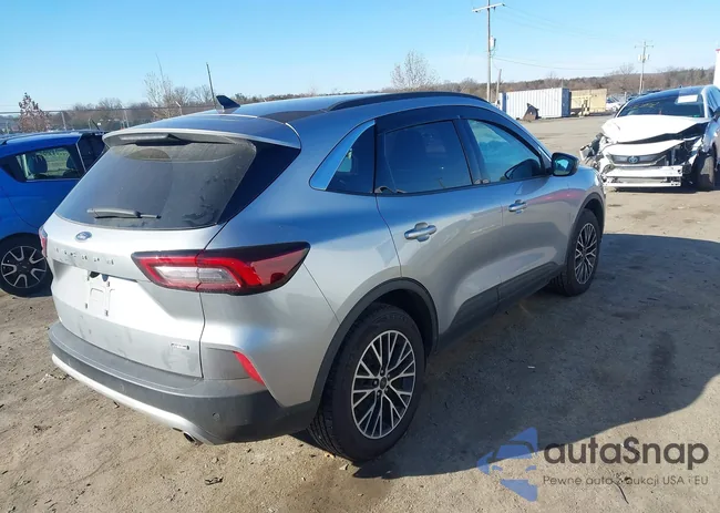 1FMCU0E18PUB41948: 44014319