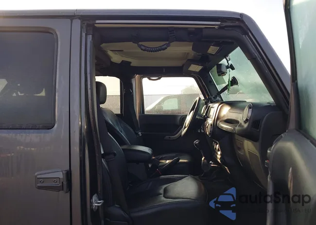 1C4BJWEG6JL805824: 44014341