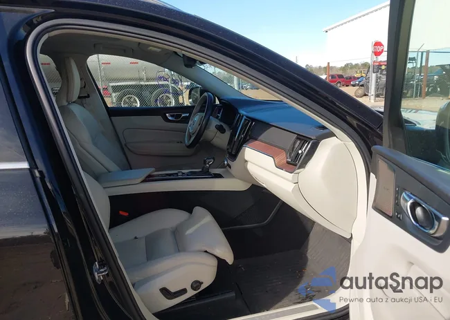 YV4102DL8L1436210: 44014429